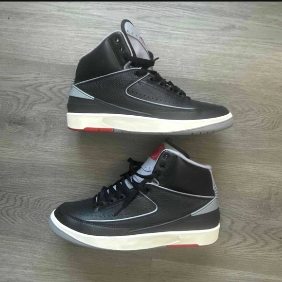 Air jordan retro 2 Black Cement - Picture 3 of 8